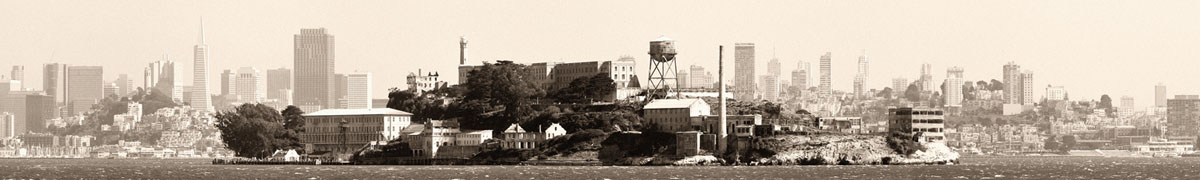 Vista de Alcatraz con San Francisco al fondo