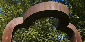 Arco de la libertad en Chillida Leku