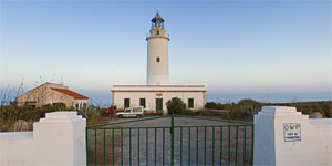 Atardecer en el faro de La Mola